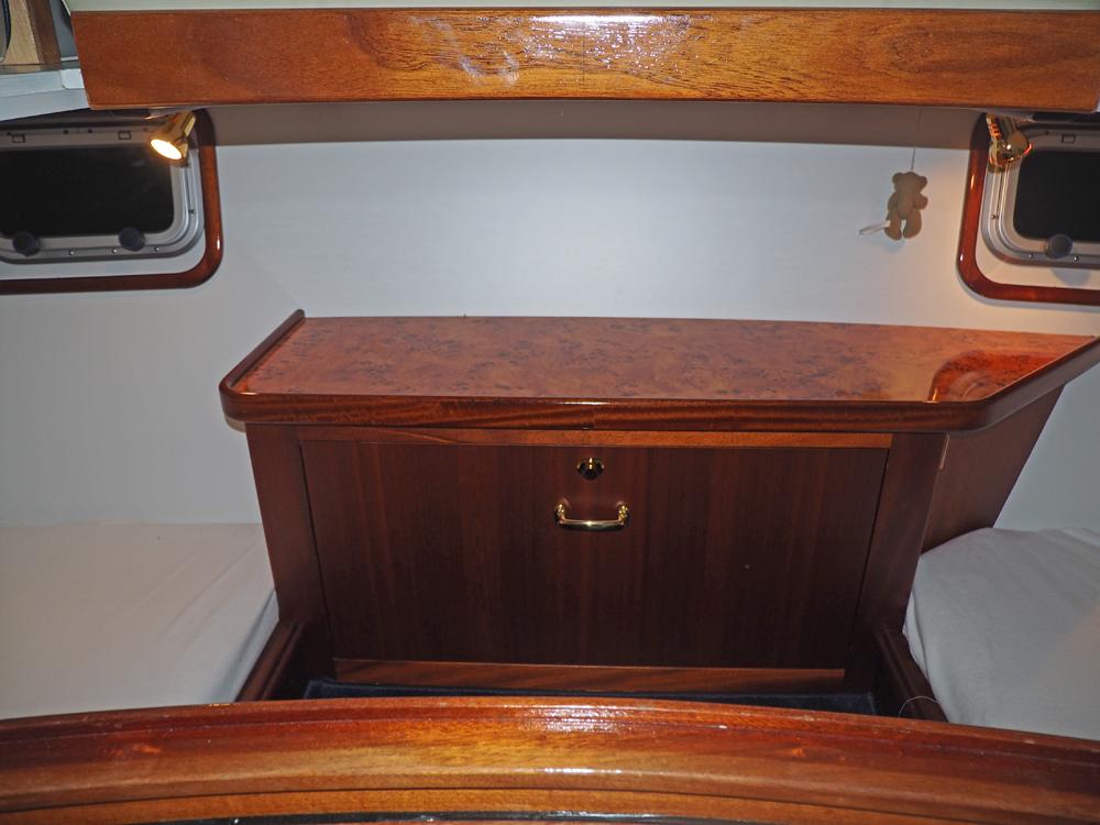 Aft cabin, Accommodation